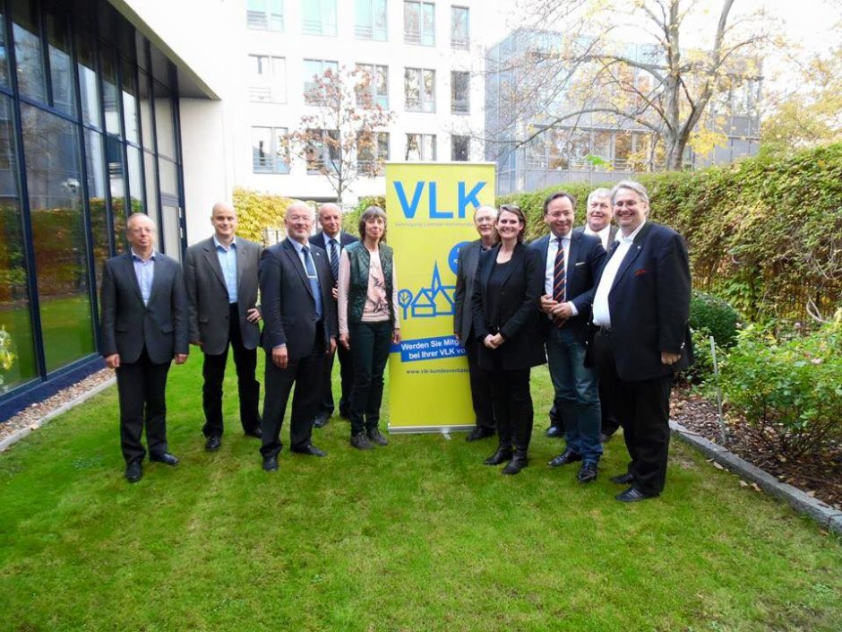 Auf dem Foto von links: Gerhard Weiß, Holger Anders, Dr. Volkmar Kunze (alle Beisitzer), Wolfram Dette (Ehrenvorsitzender), Susanne Itzerott (stellv. Vorsitzende), Dr. Kurt Duwe (Beisitzer), Judith Pirscher, Patrick Meinhardt, (stellv. Vorsitzender), Martin Koke (Schatzmeister), Fritz Haugg (stellv. Vorsitzender). 